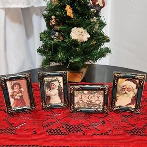 Vintage Christmas Picture Frame Set - Green and Gold